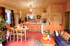 cabin-main-room-xmas