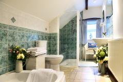 cottage-lower-bathroom